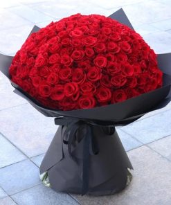 250 Fresh Red Roses Bouquet