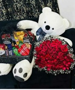 Snacks & Cuddles Gift Set